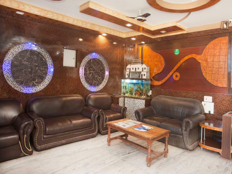 Banke Oyo 343 Pop Life Hotel المظهر الخارجي الصورة