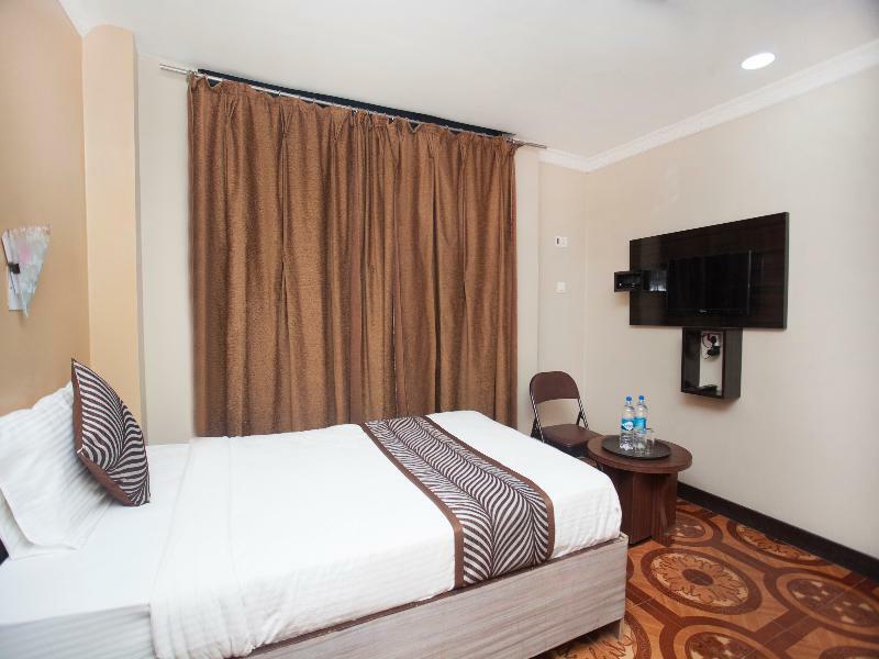 Banke Oyo 343 Pop Life Hotel المظهر الخارجي الصورة