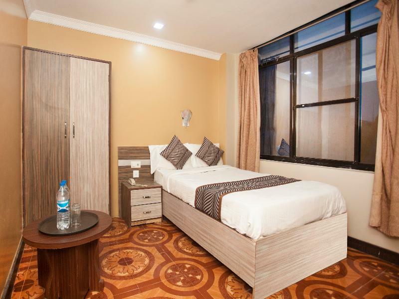 Banke Oyo 343 Pop Life Hotel المظهر الخارجي الصورة